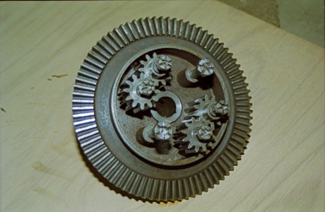 Crown wheel and differential gear